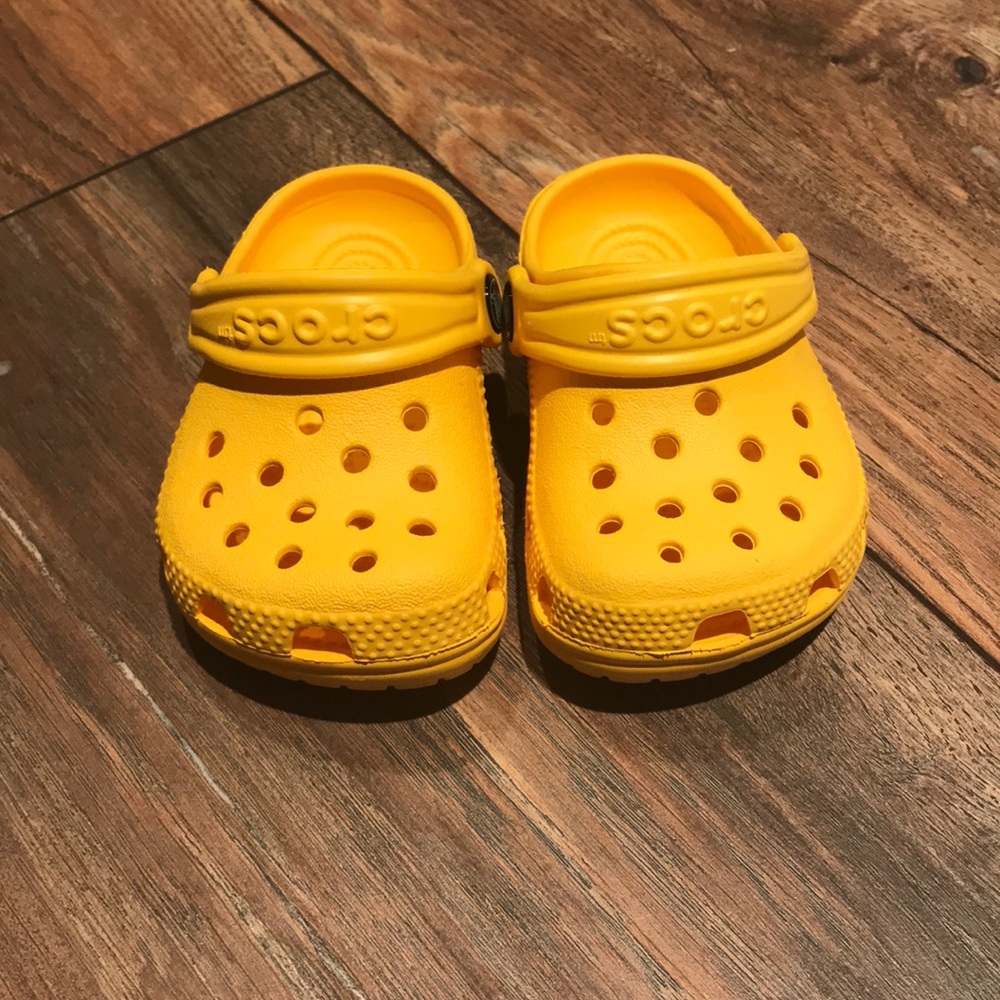 Toddler Crocs size c2/3
